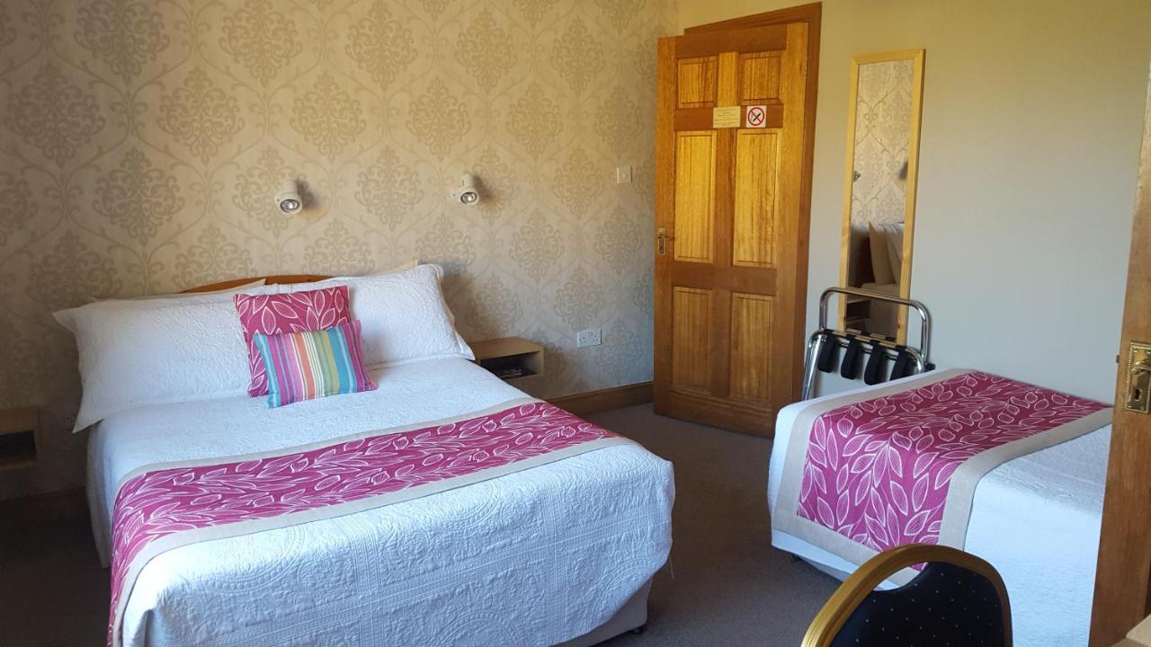 Riverwalk House B&B Oughterard Esterno foto